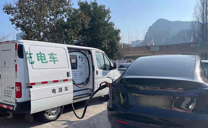 岳阳楼区汽车搭电