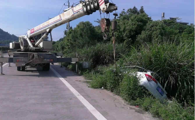 岳阳楼区重载吊车救援 岳阳楼区重载吊车救援